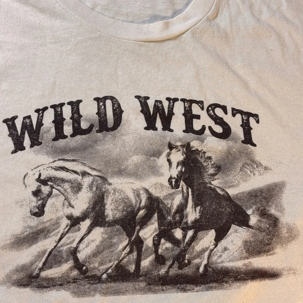 Wild West Horses Graphic T Shirt Mens Medium Cream Short Sleeve Cotton Polyester